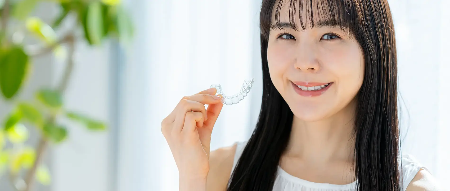 取り外せる透明なマウスピース型矯正装置とは